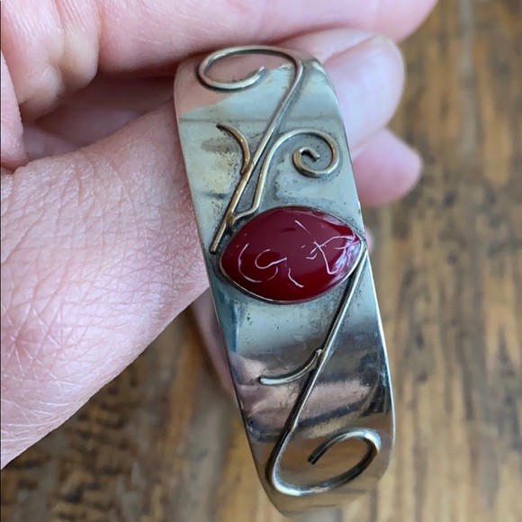Unique re-purposed knife bracelet. Red stone. - Picture 2 of 3